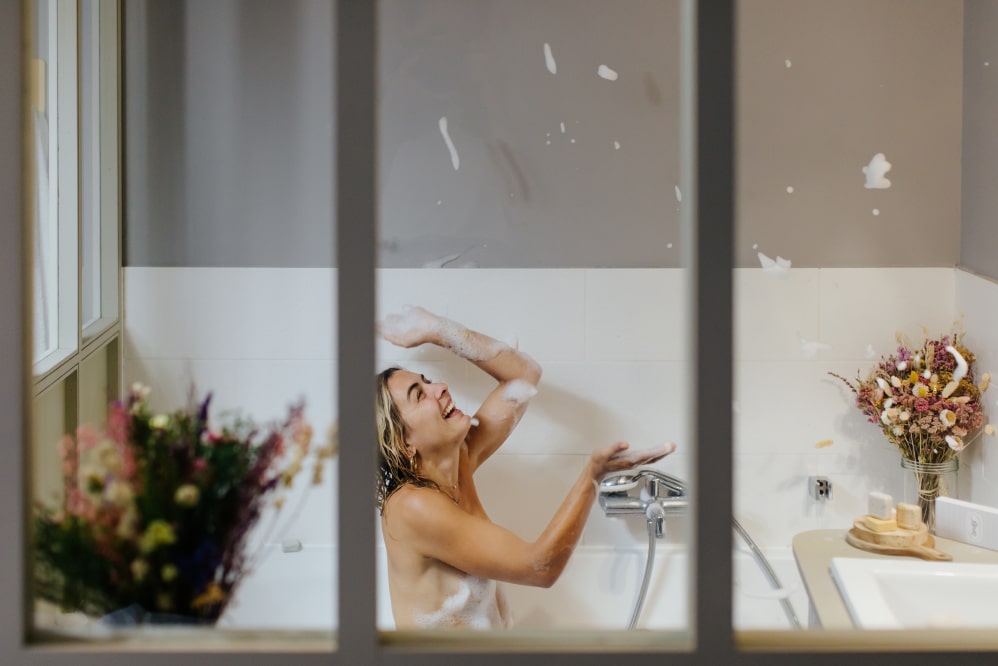 Shampoings et savons solides 100% plaisir dans la salle de bain- Les Panacées